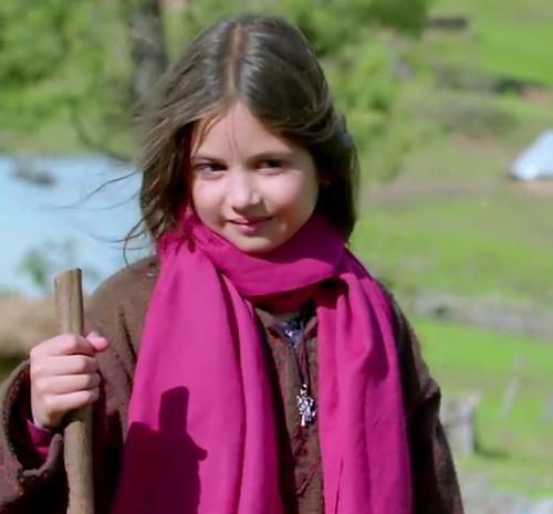Munni an Iconic Character played by the lifeline of the film, harshali malhotra. The couldn't speak a single word throughout the film but won our hearts by her emotions and innocence. She was the show Stealer of the film. Nawaaz as Chand Nawaab shone as well.
