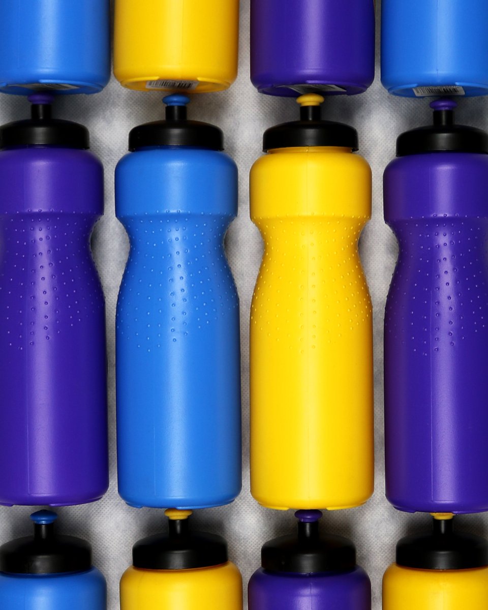 HomeLeisureAU's tweet photo. Refresh and leave thirst behind, with the Thirst Crusher Drink Bottle by HomeLeisure. With a generous 750mL size and self-sealing pop-up cap, easily take this with you on the go and keep healthy.

https://t.co/NV3RDNinTF

#HomeLeisureAU #Refresh #Drink #Health #Exercise #Warhol https://t.co/Iu43n0B8SR