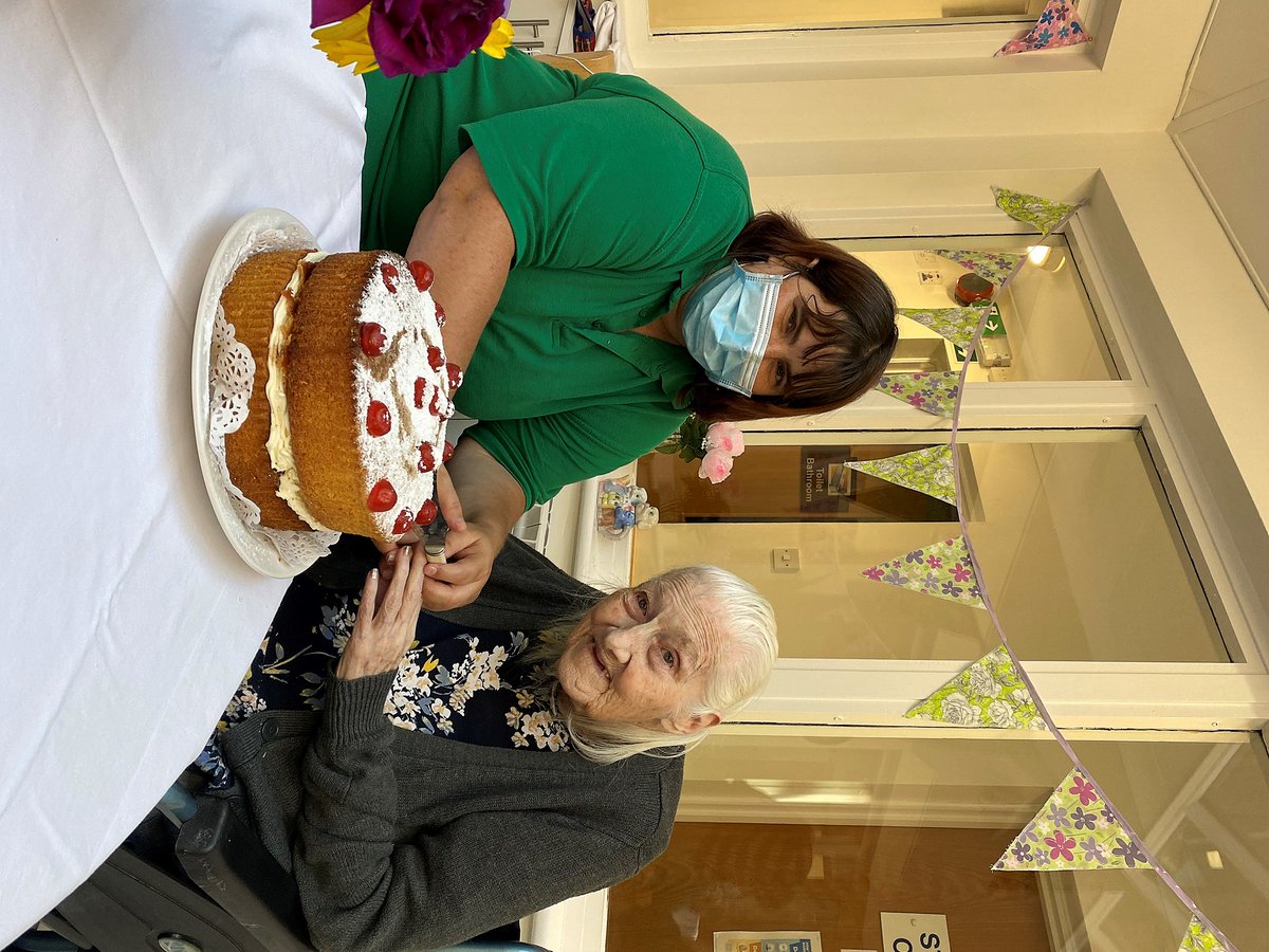 torcare's tweet photo. Torcare's Nursing Centre recently saw resident Mrs Joyce Evans celebrate her 88th birthday. Joyce was showered with gifts and presents and was presented with a delicious cake. Many happy returns! #birthday #Torcare #carehome #carework #community #dementiacare #cornwall https://t.co/rPdO0qXpLw