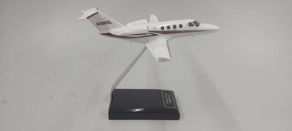 modelworkdirect's tweet image. Are you a PILOT or Aircraft ENTHUSIAST? Custom Wood Aircraft Models.Aircraft Cessna C172 is registered in with tail number YR-MDO. operated by and its age 27 years.CHECK OUT! incredible custom model fabricated by Modelworks #customaircraftmodels
#scalemodelbuilder
#modelworkshop