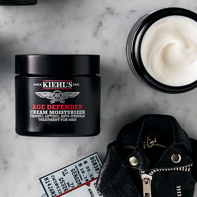 KiehlsIndia's tweet photo. Our Age Defender formula combat lines, wrinkles, and rough texture and result in visibly healthier skin.
Order this amazing formula for your man now online!
Browse online at https://t.co/LinVg7MBf5
For home delivery, call 9650944451
#Kiehls #KiehlsIndia #KiehlsMen #AgeDefender https://t.co/3PKFYnTLLM
