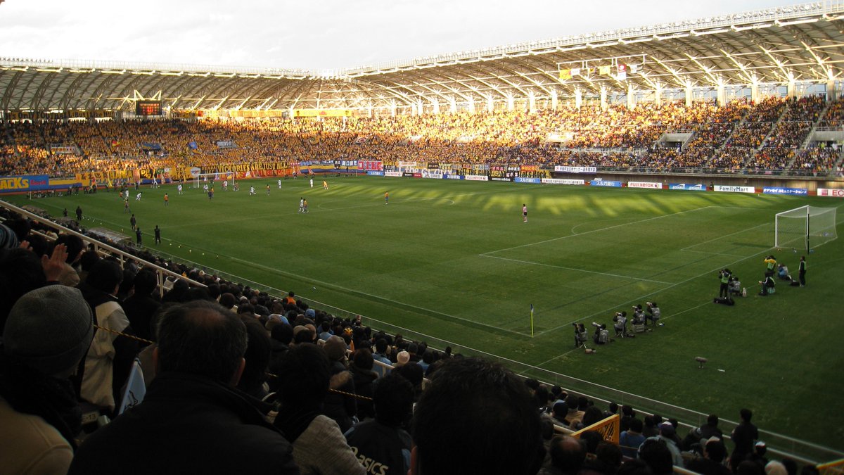 Vegalta Sendai, then the lone representatives in the J-League from the country’s Tohoku region, were already assumed to be relegation favourites. Add to that, Vegalta's stadium, the Yurtec Stadium Sendai, is severly damaged by the disaster.