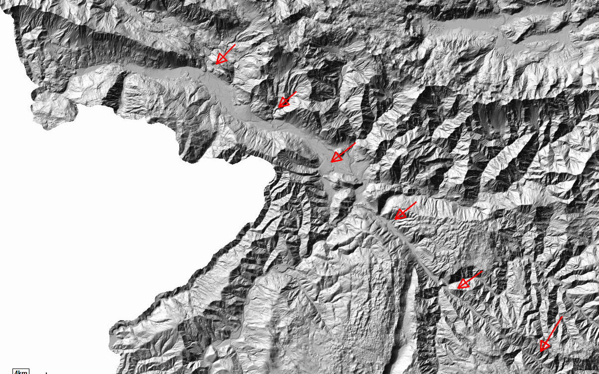 This is the  #Idrija fault as seen in the wonderful 1 m  #LiDAR data that are available for entire Slovenia from  @ARSO_potresi:  http://gis.arso.gov.si/evode/profile.aspx?id=atlas_voda_Lidar@Arso
