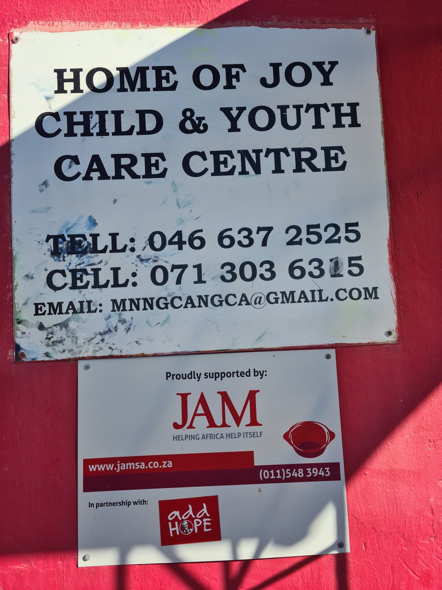 UmthathiP's tweet photo. Umthathi Team is here today to serve the community. This is all in the spirit of fulfilling Nelson Mandela dream. 
#NelsonMandelaDay https://t.co/R00I07BmOz