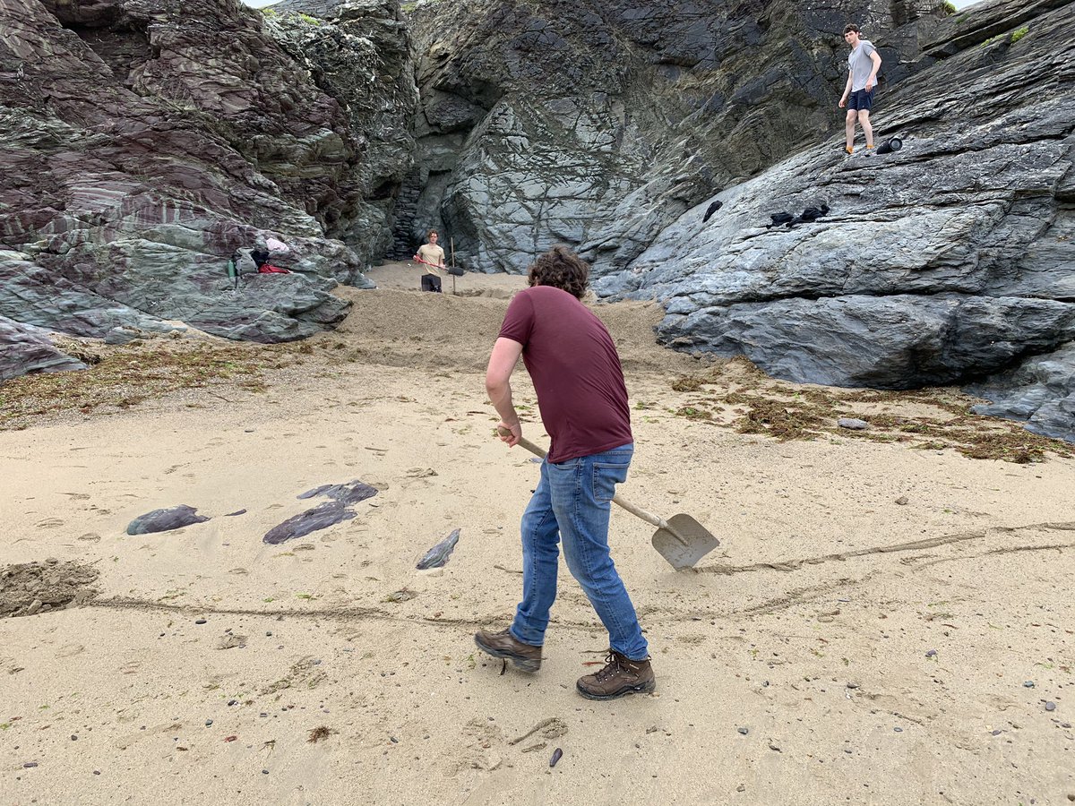 As the mighty donjon rises between the mountains,  @mjtgregory maps out the first screening wall...