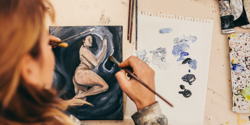 MariaTanish's tweet photo. Ancient Greek art emphasized the importance and accomplishments of human beings. Even though much of Greek art was meant to honor the gods, those very gods were created in the image of humans. 

#ancientart
#greekart 
#greekromanart 
#GreekMythology https://t.co/UTq6bcdIvj