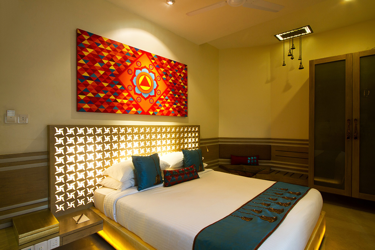LeSutraHotel's tweet photo. Get on a spiritual journey with a stay at our Yagna Room at Le Sutra. 

The Yagna room is designed after the holy ritual of sacrifice, with offerings made to elevate oneself from bad karma and unite with the Almighty. 

#SafetyAssuredStays #LeSutra #RelaxingHolidays #Mumbai https://t.co/K7HtCRuHAJ