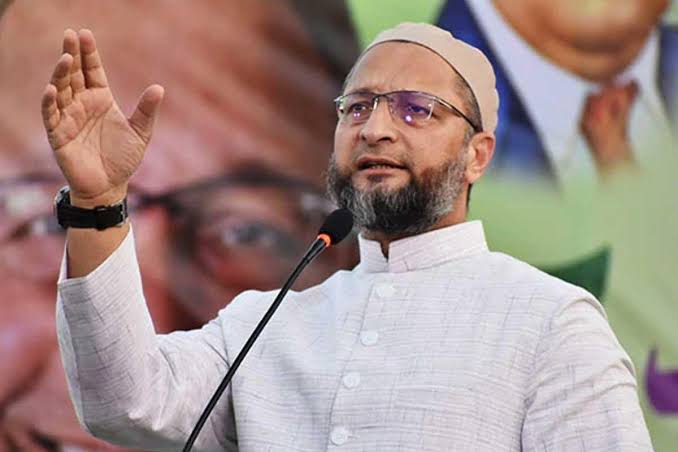 Should Muslims vote for Owaisi?  #Opinion thread,Owaisi has always been accused as being a 'Team B' of BJP or being a 'Vote Ka2ua' (This word was actually used by an anchir on a debate) i.e he cuts the votes of congress and allies and helps BJP win. But is that so? Let us.......