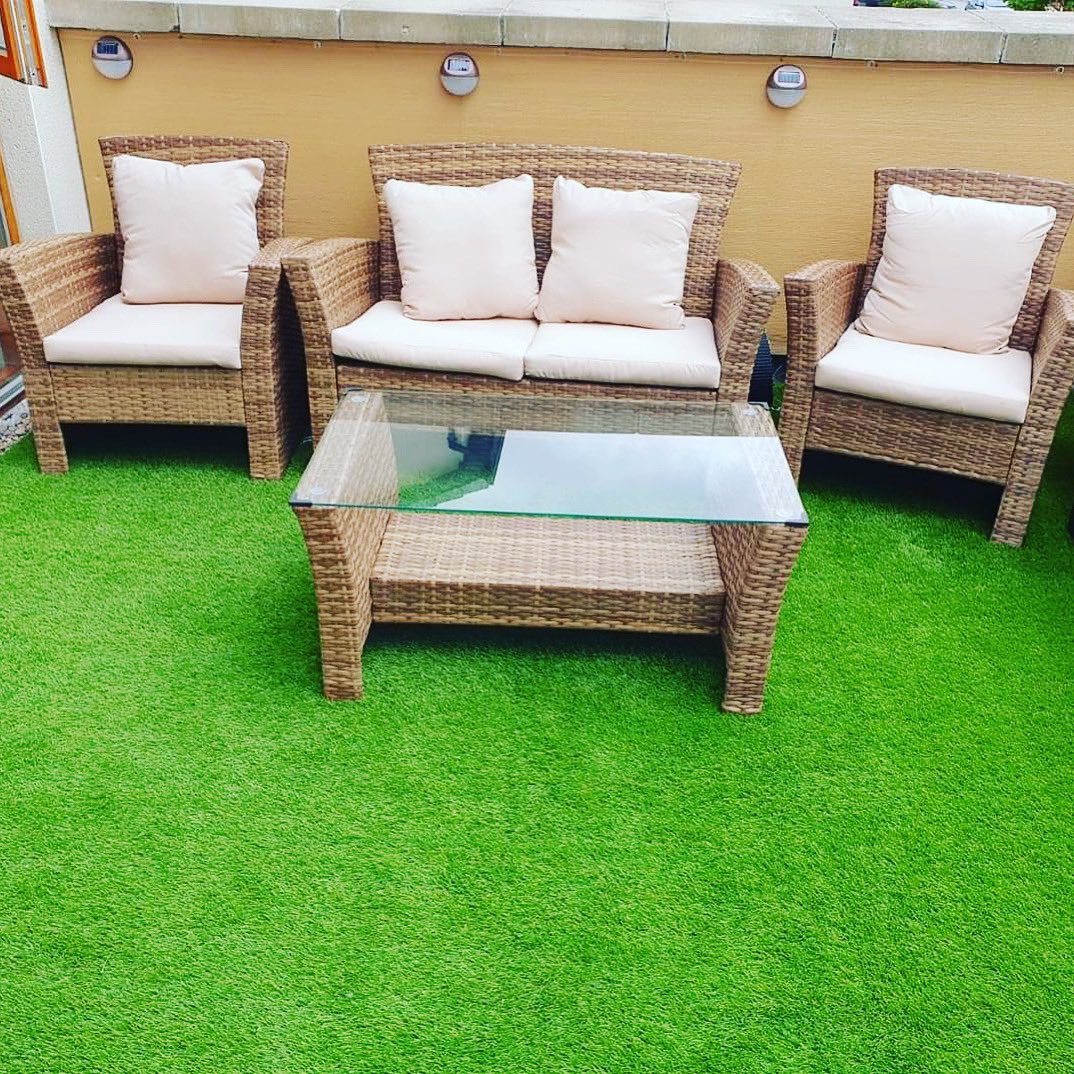 Gardenfx1's tweet photo. We love happy customers, thank you for the picture Eoin👍 #artificialgrass #garden #Apartments #balcony #diy #design #home #gardenfx https://t.co/9d2G4C3QeH