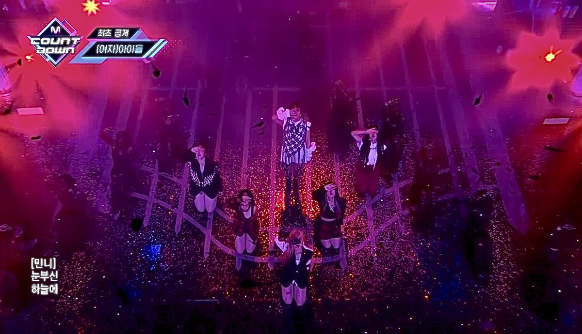 minimo1023's tweet photo. @MnetMcountdown #월드넘버원_엠카이벤트 #MCOUNTDOWN 
넵랜이 픽한 아이들의 엠카 무대는!
오마이갓 true버젼😈

백댄서분들과 아이들의 무대는 정말 이마를 두번 칠 정도로 대박인 무대여서 원픽임다!

💚아이들이 8/3 덤디덤디로 컴백💚
엠카 영상 다시 정독하면서 컴백 기다리기❗️
https://t.co/UztuRR1v7X https://t.co/ImXzwkzL1O