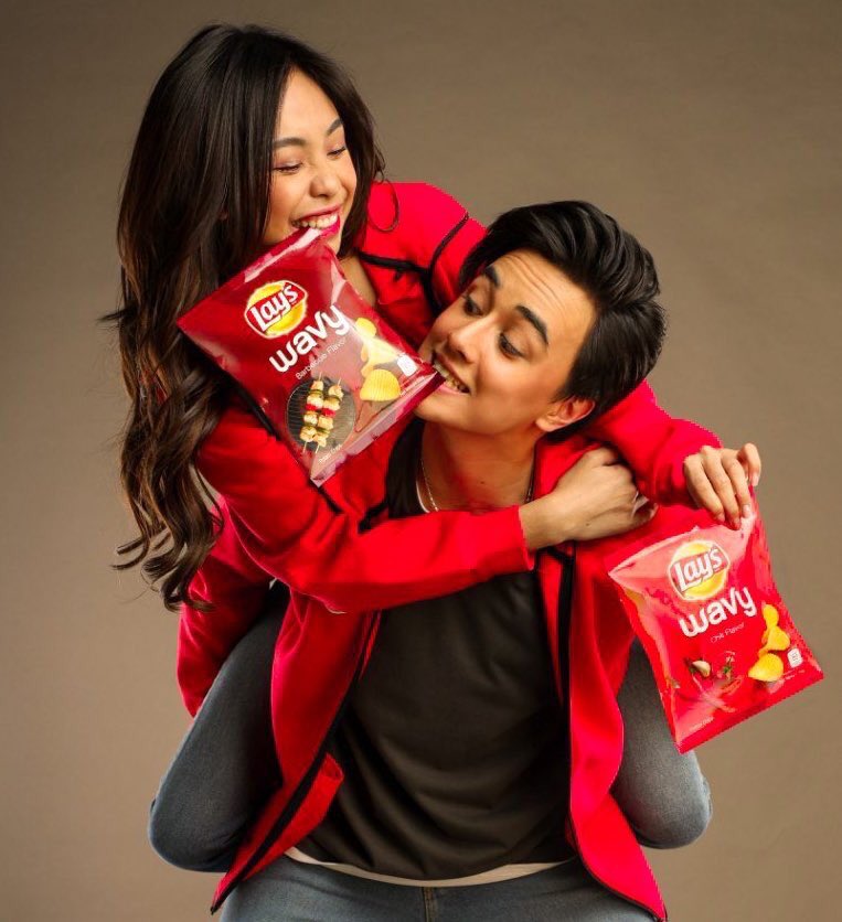 MWUniverse06's tweet photo. good morning..OMG.....

#LifeNeedsMoreFlavor #MayWardforLaysWavy

@maymayentrata07 @Barber_Edwar... https://t.co/aKlmPbnA5r