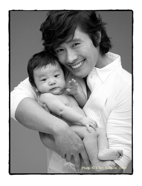 hilariouskdrama's tweet photo. #LettersFromAngels 
イビョンホンにこんな顔されたら...死ぬ
#LeeByungHun
#이병헌 https://t.co/hdWGiAo5uX