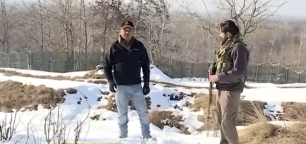 majorgauravarya's tweet image. Last year with 19 Rashtriya Rifles. 

“RR carries out highly sensitive &amp;amp; dangerous operations. Don’t you think you should cover your face to protect your identity?” I ask

“I want terrorists to see my face. This is the last face they will ever see”, says Maj. Rahul Sharma.