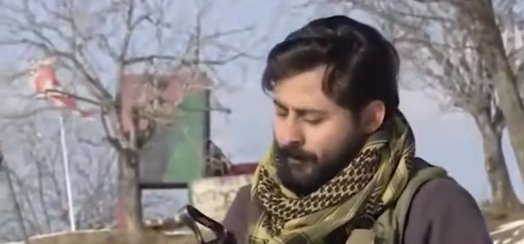 majorgauravarya's tweet image. Last year with 19 Rashtriya Rifles. 

“RR carries out highly sensitive &amp;amp; dangerous operations. Don’t you think you should cover your face to protect your identity?” I ask

“I want terrorists to see my face. This is the last face they will ever see”, says Maj. Rahul Sharma.