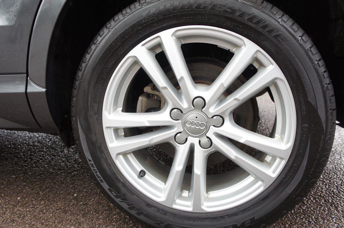 Sinclair_Direct's tweet image. Let's start the build-up to the weekend by featuring a selection of our current favourite vehicles for sale....first up this sporty and competitively priced Audi Q3 1.4 TFSI S Line Model - with only 22620 miles and just £19,995.
Search / Finance / Collect.