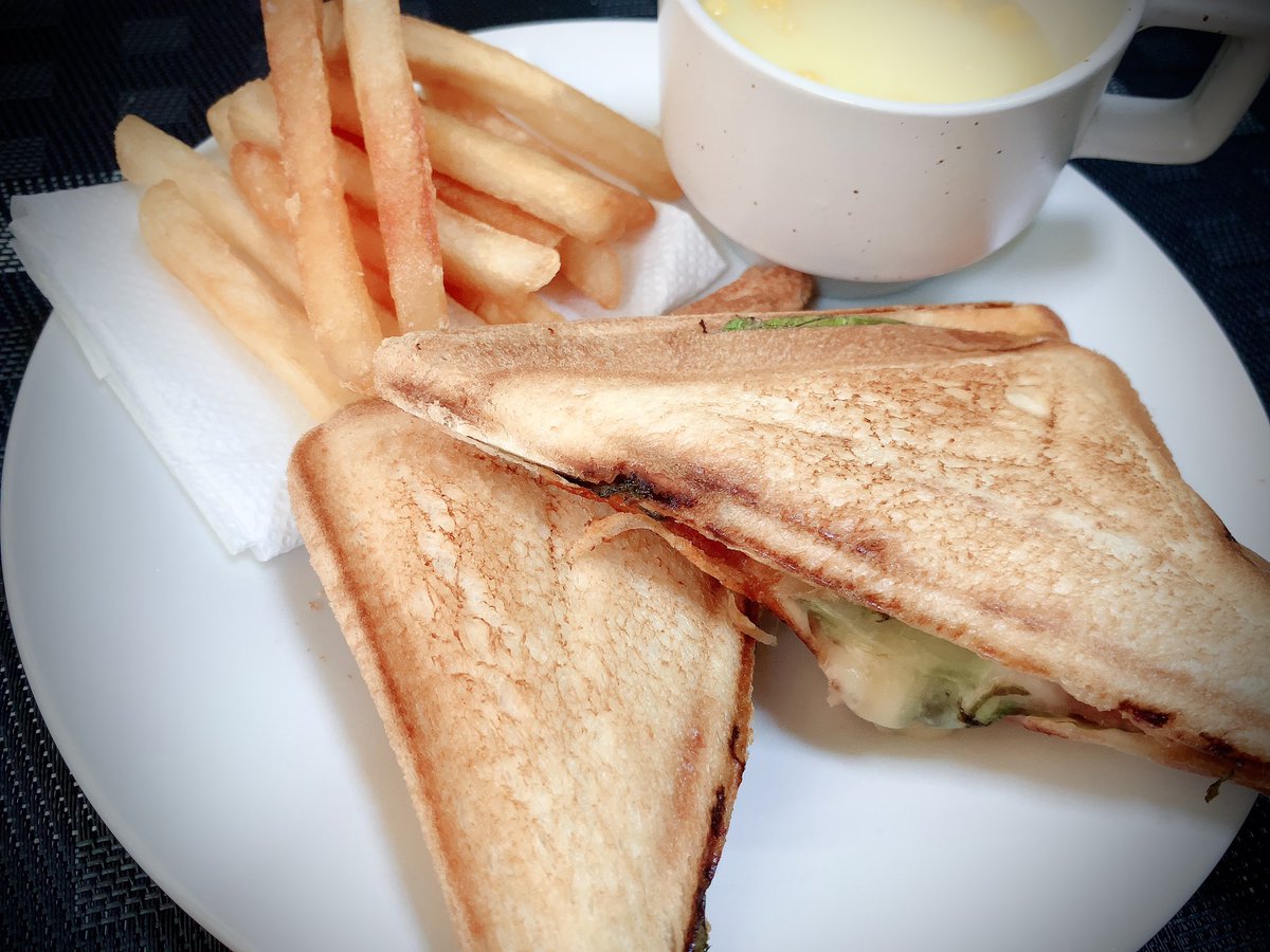 maichan__00's tweet photo. Twitterさわらなさすぎてるから
ご飯の写真でものっけとこ🙄 https://t.co/41JVVhkmUD