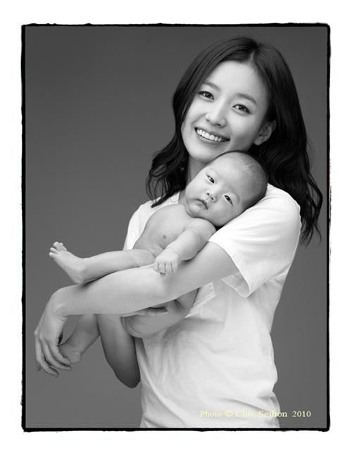hilariouskdrama's tweet photo. #LettersFromAngels
やっぱりきれい
#HanHyoJoo
#한효주 https://t.co/YyYR7kVK7P