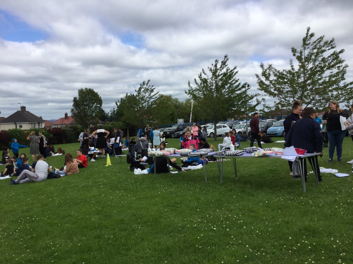 ArbourthorneCPS's tweet photo. An awesome afternoon yesterday welcoming back all Y6 children for an end of primary school celebration. We are so proud of what you have achieved this year and will miss you all #TeamArbourthorne #AimHigh #readyforsecondary https://t.co/VsddlQwI18