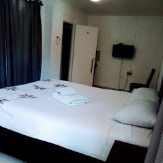 ShortTermAccom1's tweet photo. Wonderful Friday to you all. Come &amp; make your bookings before its full..... 202 Barkston Drive, Blairgowrie, Randburg https://t.co/4bG8KbuTBJ