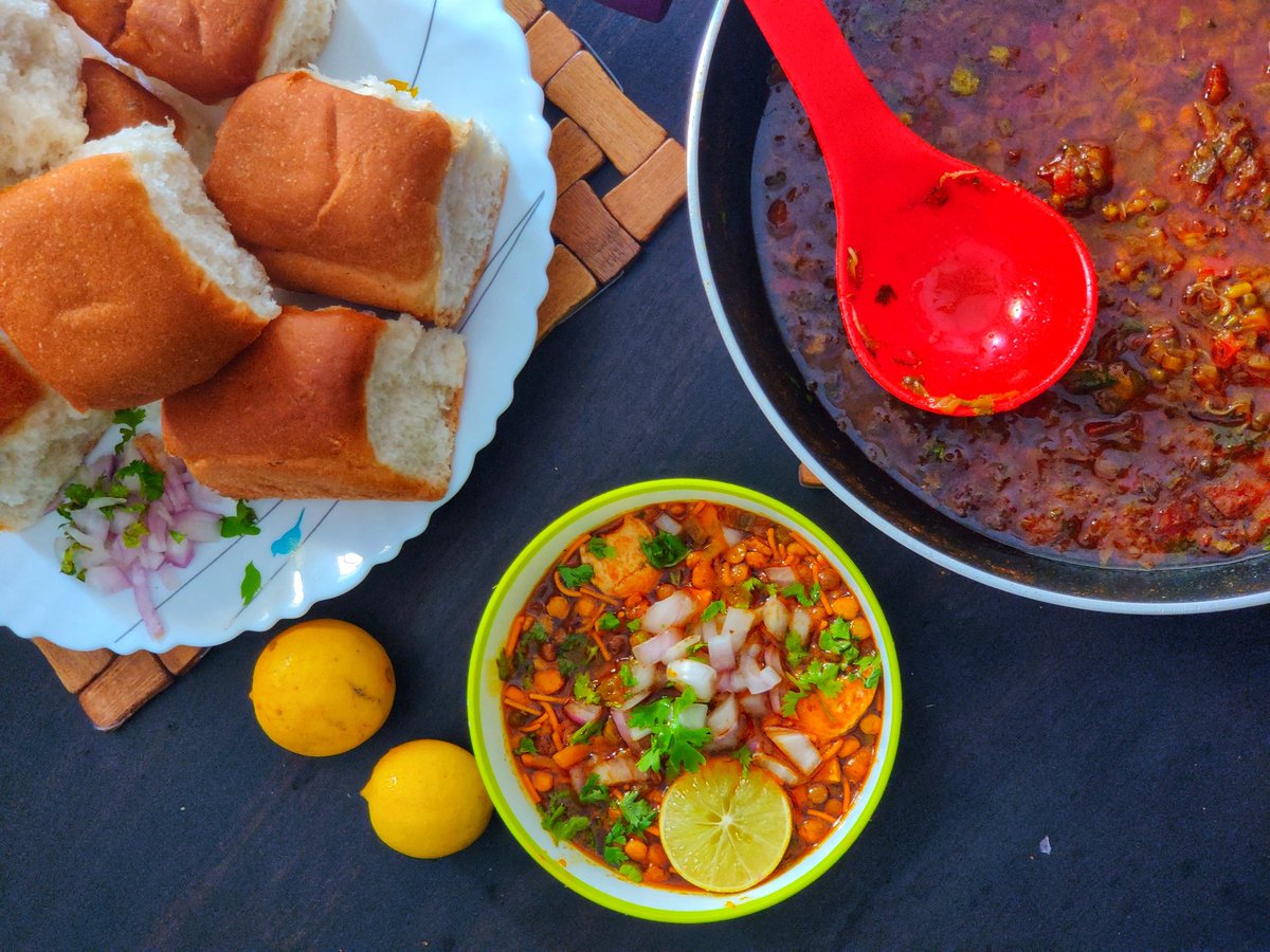 CooksDumb's tweet photo. Feel what you eat and you'll have memories all along.Never forget to enjoy what you eat. Here's our recipe for #MisalPav,after trying numerous times @YouTube. After calling 124 times to the chef of a small store in Pune. We've perfected it. #SpicyMisalPav #DumbCooks #PuneMisalPav https://t.co/yafxdWvIQu