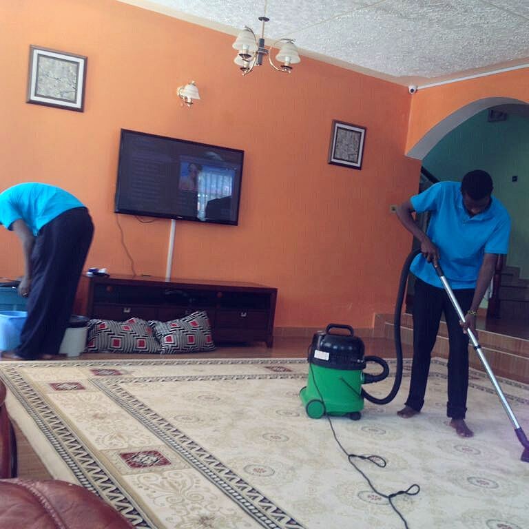 mamasafi's tweet photo. Get your carpets and sofas cleaned by a #mamasafi team today https://t.co/9qmrZMQsiH https://t.co/Np8967Grmi