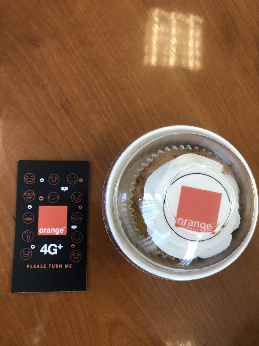 Ogbeni_Yemi's tweet photo. Found this on my desk, so thoughtful of whoever did.... #Enjoy4GPlus https://t.co/6hlw0Fg9er