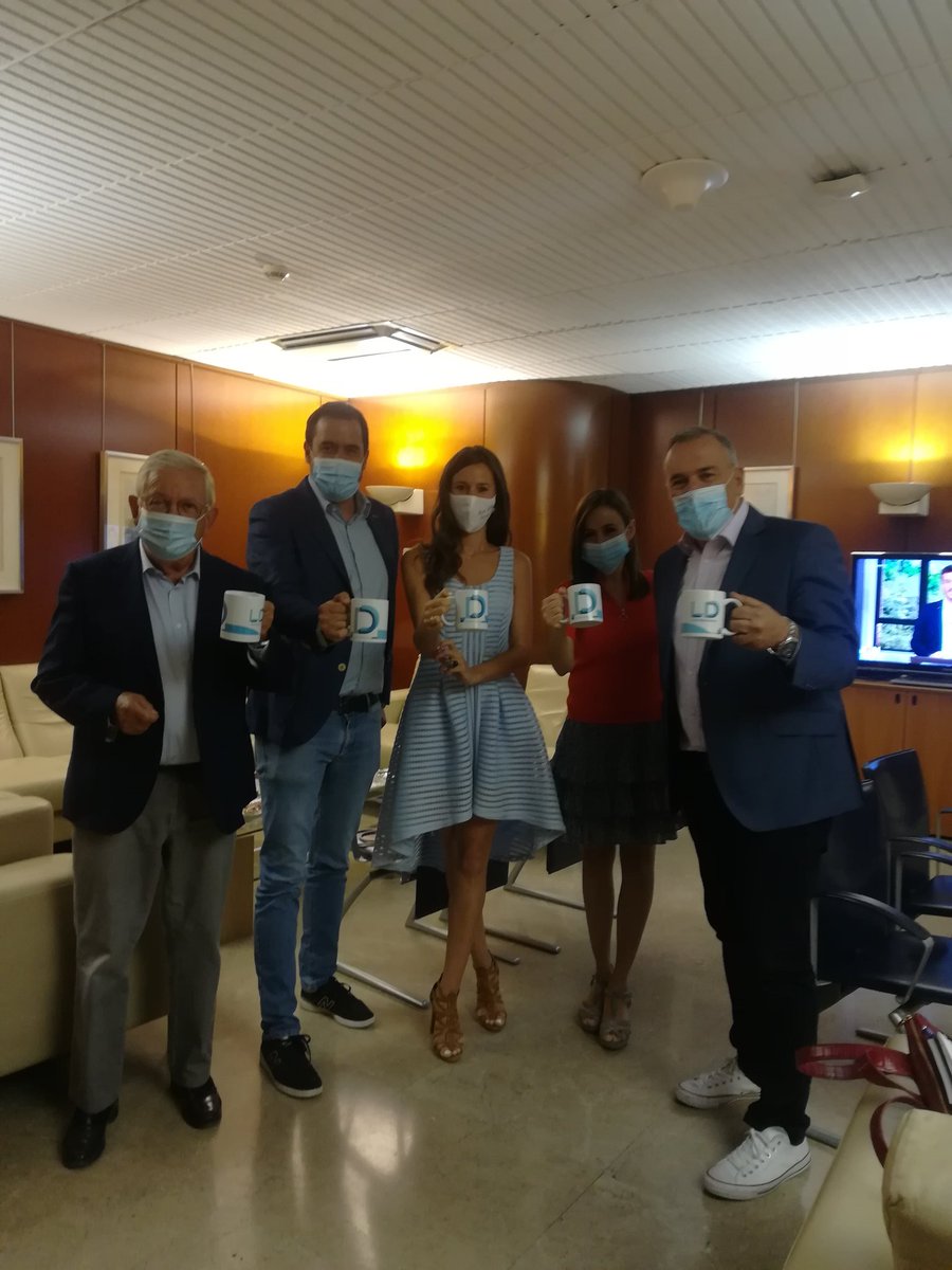 Los últimos de  los <a href="/Desayunos_tve/">Los Desayunos</a> <a href="/FjaureguiC/">Fernando Jáuregui</a> <a href="/carlosecue/">Carlos E. Cué</a> <a href="/MAYANTOXO/">May Mariño</a>