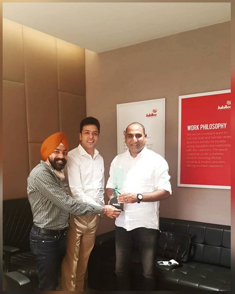 MindspanBrandCo's tweet photo. Team Mindspan is humbled with the encouragement and appreciation given by Jubilee Group for our contribution in building the brand Jubilee and creating successful brand communications.
#humbled #jubileegroup #ourcontribution #encouragement #teammindspan #mindspansryle #ThankYou https://t.co/uMTEa7eJh3
