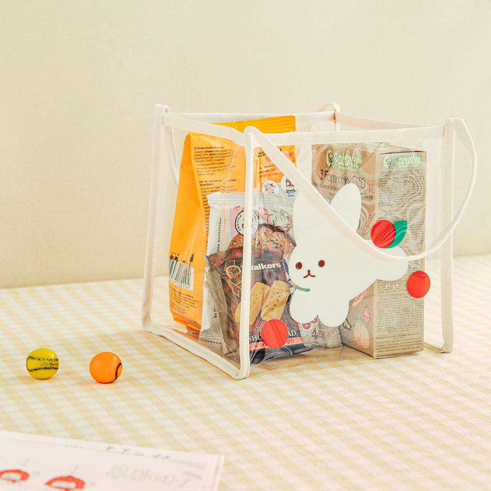 livework3's tweet image. 🍊🍍🍉🤍
시원하고 향기로운 여름 과일을 함께⠀
뜨거운 여름 일상에 시원한 감성을 줄 투명한 젤리백

본체의 테두리 마감을 바이어스 처리하여
내구성을 높였습니다.
일상에서, 어디든 젤리백과 함께 해주세요.

#라이브워크 #젤리백 #PVC가방 #투명가방 #가방추천
⠀