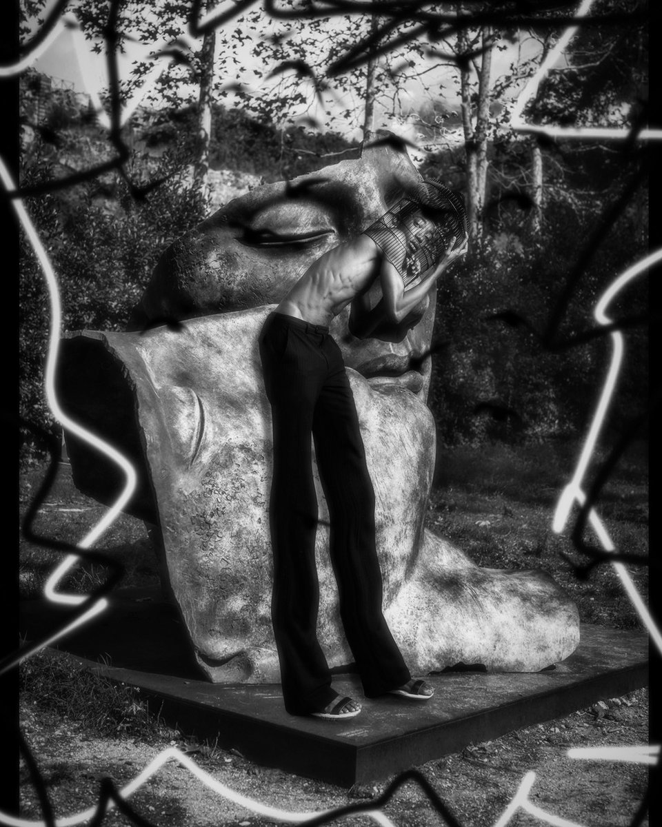 cart_mathieu's tweet photo. #cartmathieu #cmstudio #blackandwhite #BlackLivesMatter #BlackLivesMattters #BLACKPINK #racism #USA #American #america #TrumpIsLosing #trump #photography #photo #gay #LGBTQts #LGBT #VOGUE #art #contemporaryartist #contemporaryart https://t.co/bOcCnpBSez