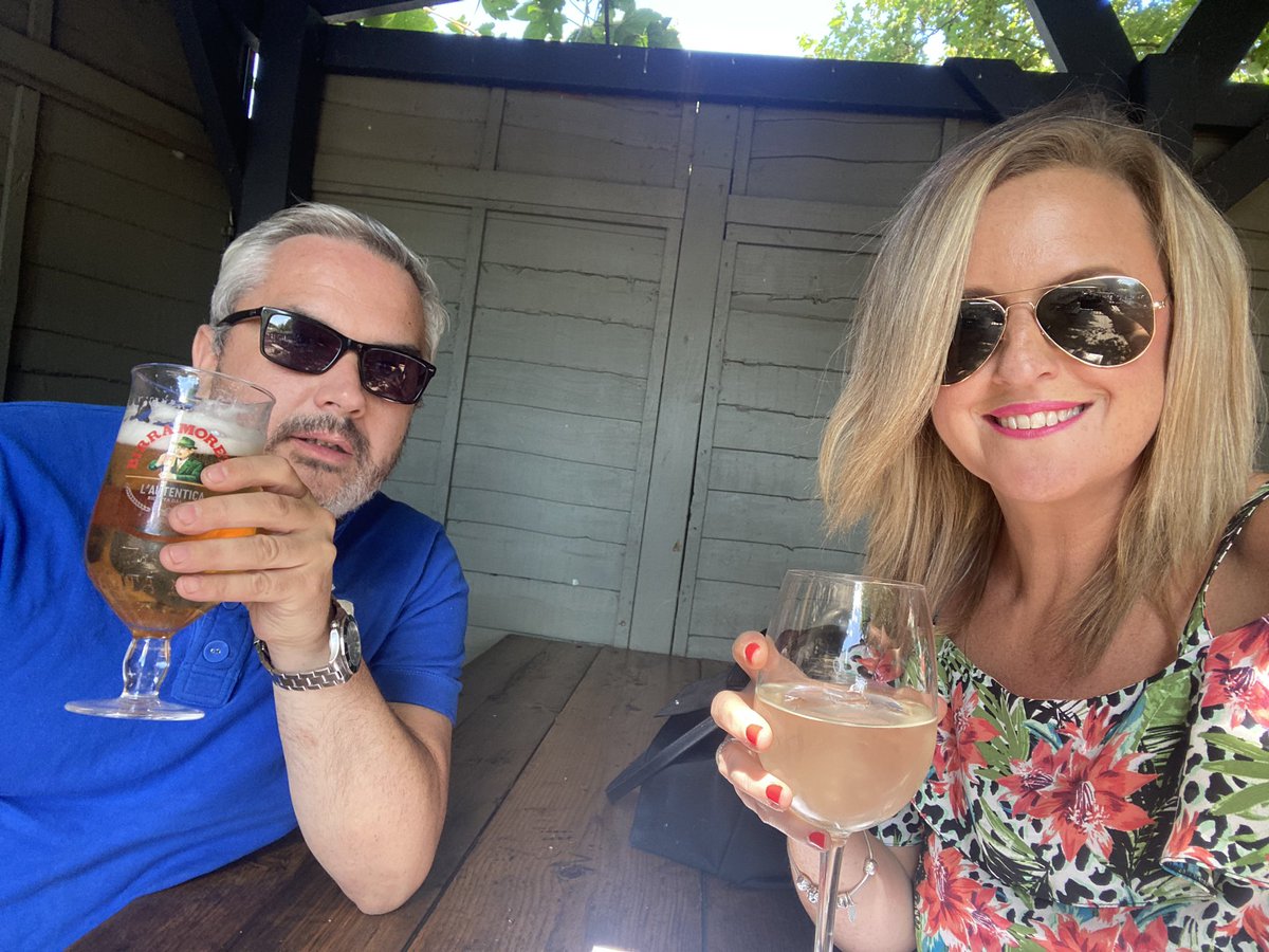 lulabellekate's tweet image. This day will go down in history - first pub outing for us in 1026 days 👏🏻🥂💯🍻 @ClockworkLondon 
#hallelujah #publove #celebratingthebeergarden 💯💯