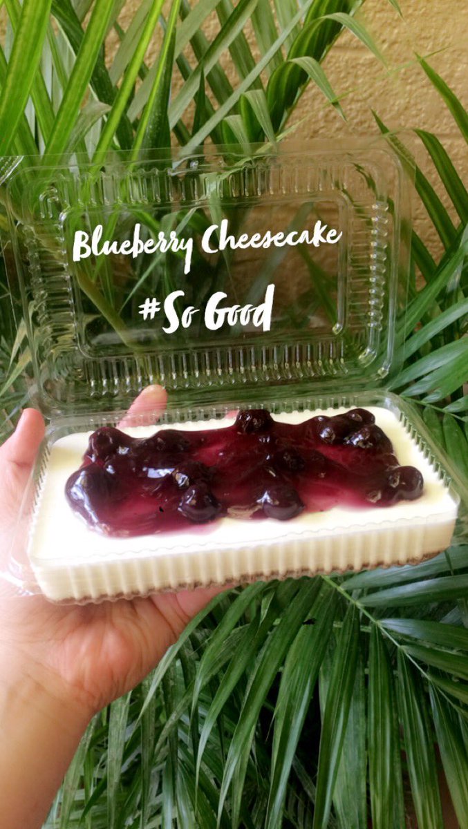 TheBrittyBrit's tweet photo. Blueberry Cheesecake 💙 https://t.co/sZpqIHbpoi