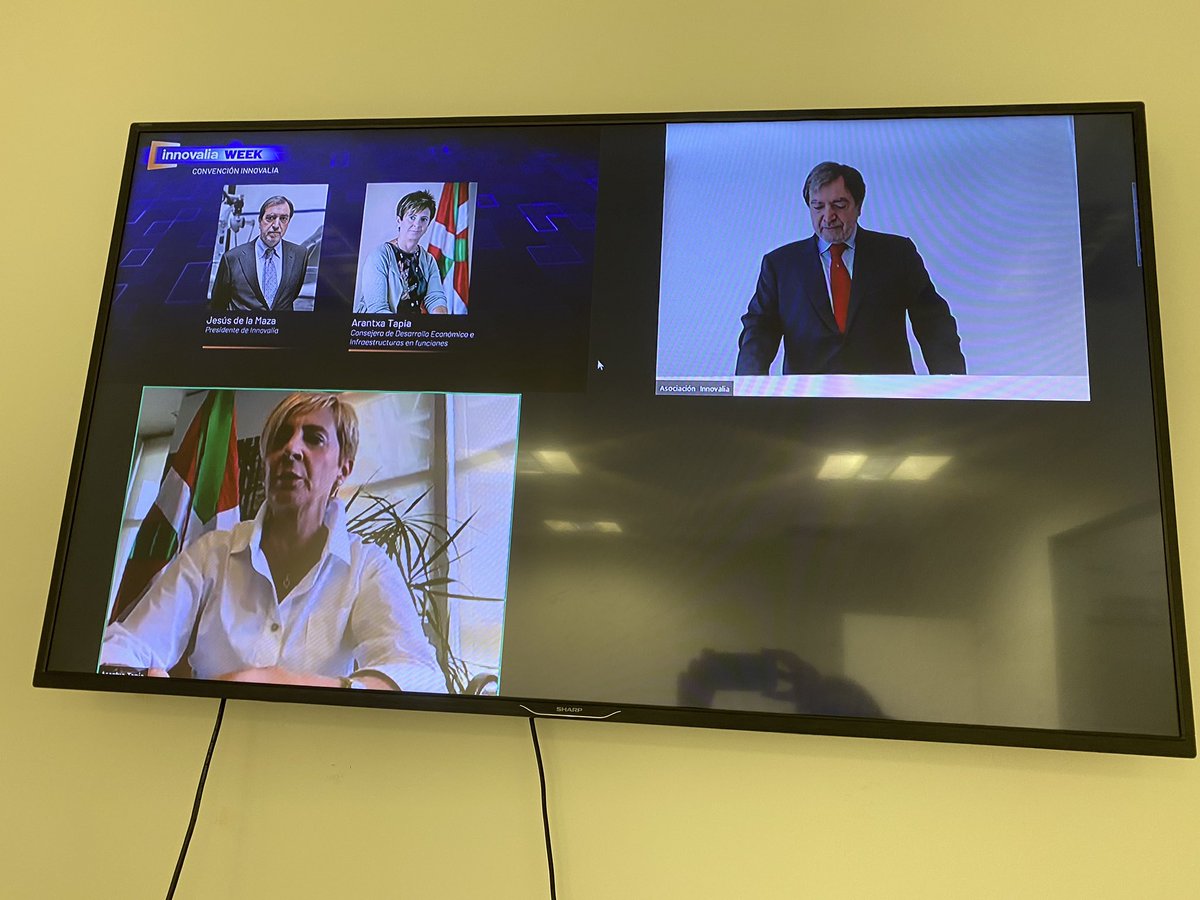 agoncab's tweet photo. Hoy cerramos la #innovaliaweek con la Convención de @Innovalia_group  Ahora mismo @arantxa_tapia debate con @jmmaza2 sobre los retos a los que nos enfrentamos #innovación #digitalización #pymes https://t.co/fBK4ALMzi5
