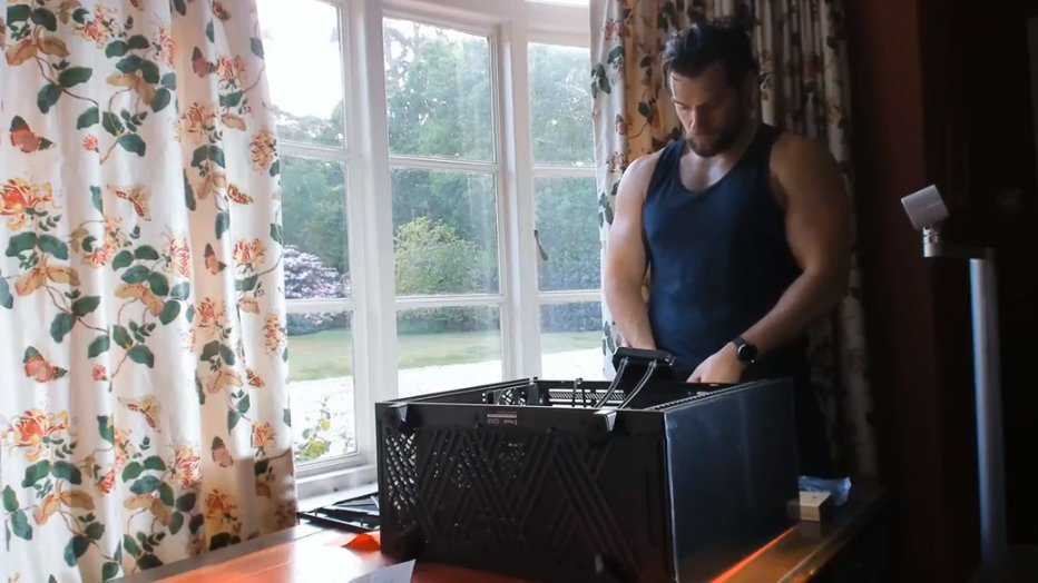 Aernath's tweet photo. Ah! A fellow member of our #GloriousPCMasterRace, enjoying the rituals of our traditions ^^
https://t.co/W4s4qnJuRL
#Just #HenryCavill #BuildingAPC https://t.co/pSchnL0tGO
