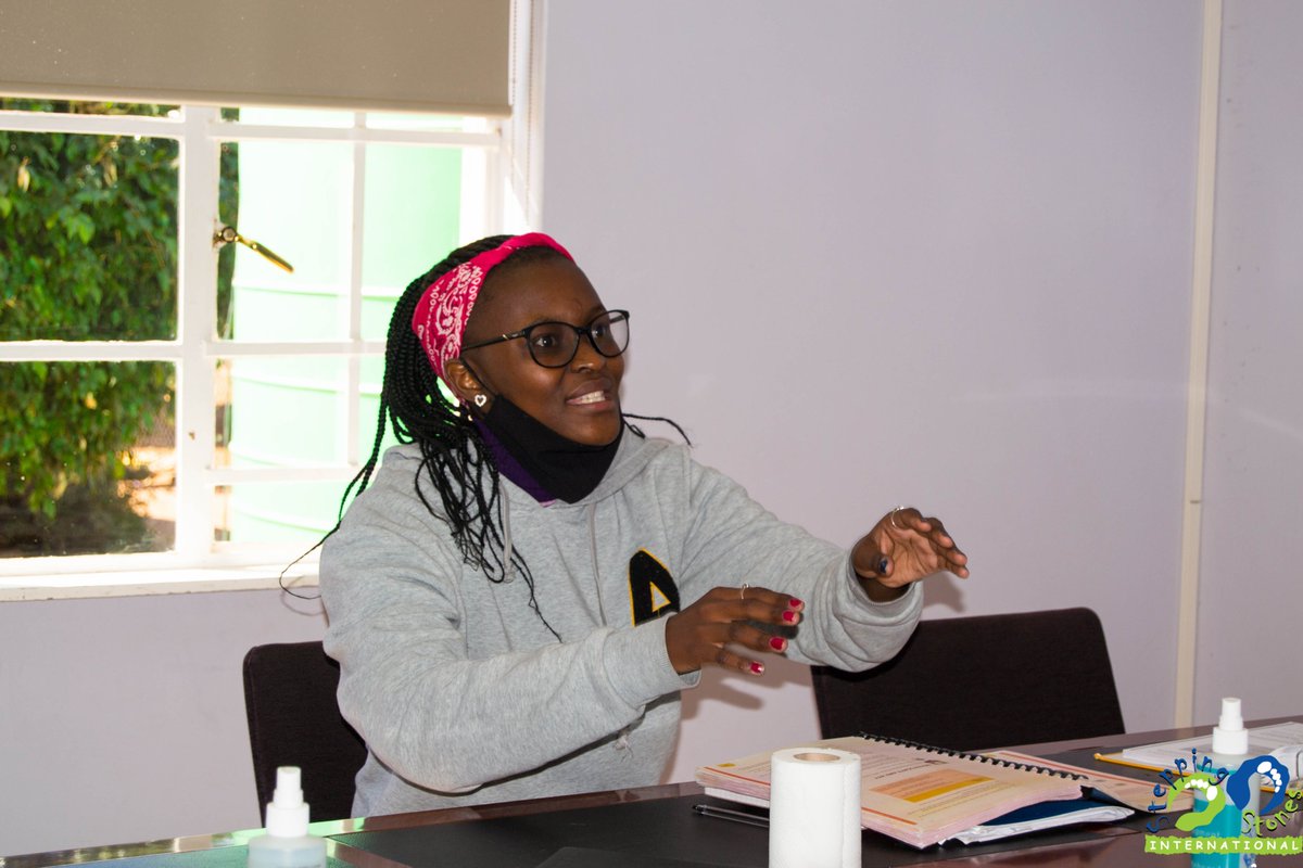 SSIIntl's tweet photo. FINANCIAL LITERACY IN SCHOOLS!
This week we held training sessions for our new @Aflatoun Facilitators who will be providing financial literacy in 4 of our partner junior secondary schools in Mochudi.
#FinancialLiteracy #Aflateen #FinancialSkills #SSIPrograms https://t.co/45ku92YBHK