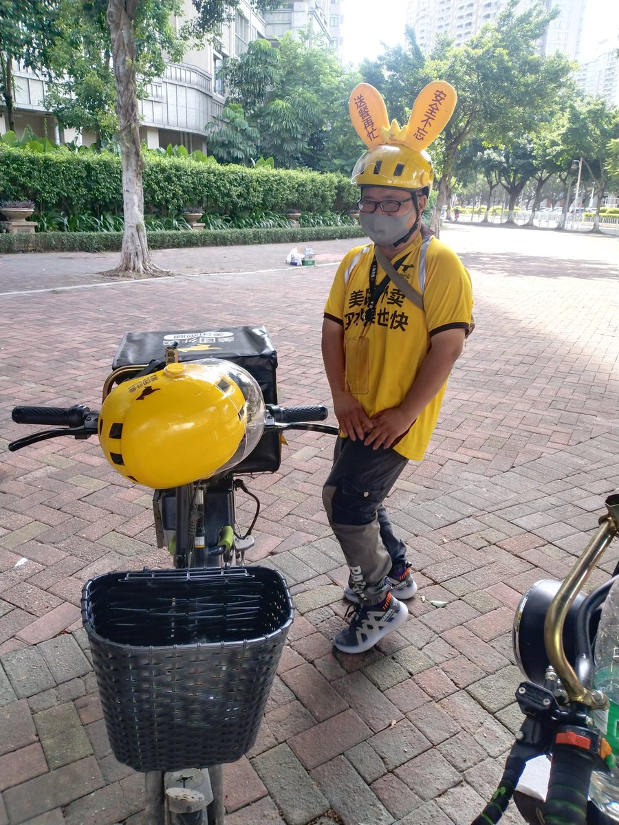 B769394's tweet photo. 男人帅不帅不要紧？最要紧的是要够骚 https://t.co/7RBMSZhQP0
