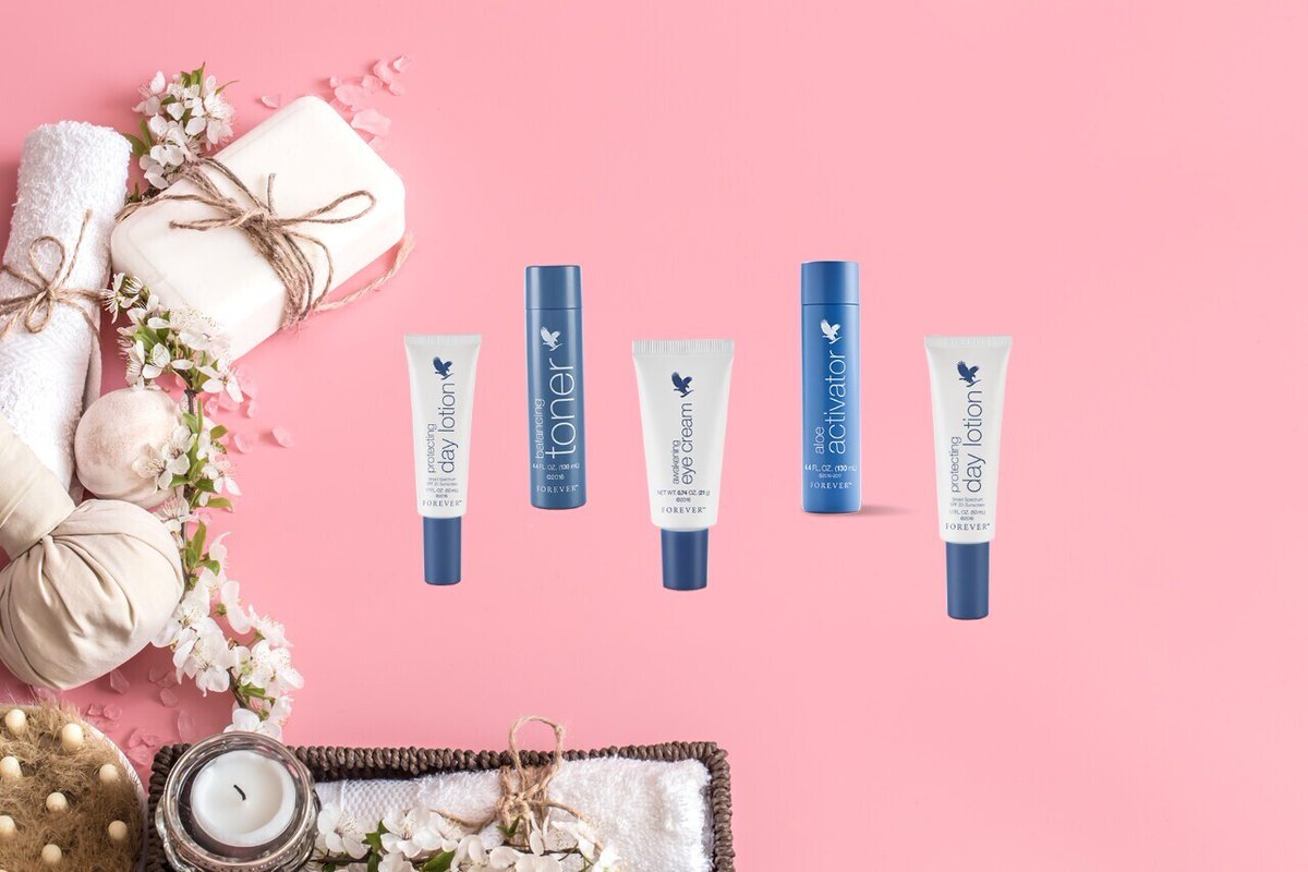 AnnaEwington's tweet photo. It's time to give your skin what it wants - treat it to some advanced aloe products by Forever! ✨

#TargetedSkincare 🔍 #HowDoYouAloe #beauty#skin#skincare#routine#balance#glow#product#targeted#after#before#makeup#look#after#your#skin https://t.co/B8XP6bwOkV