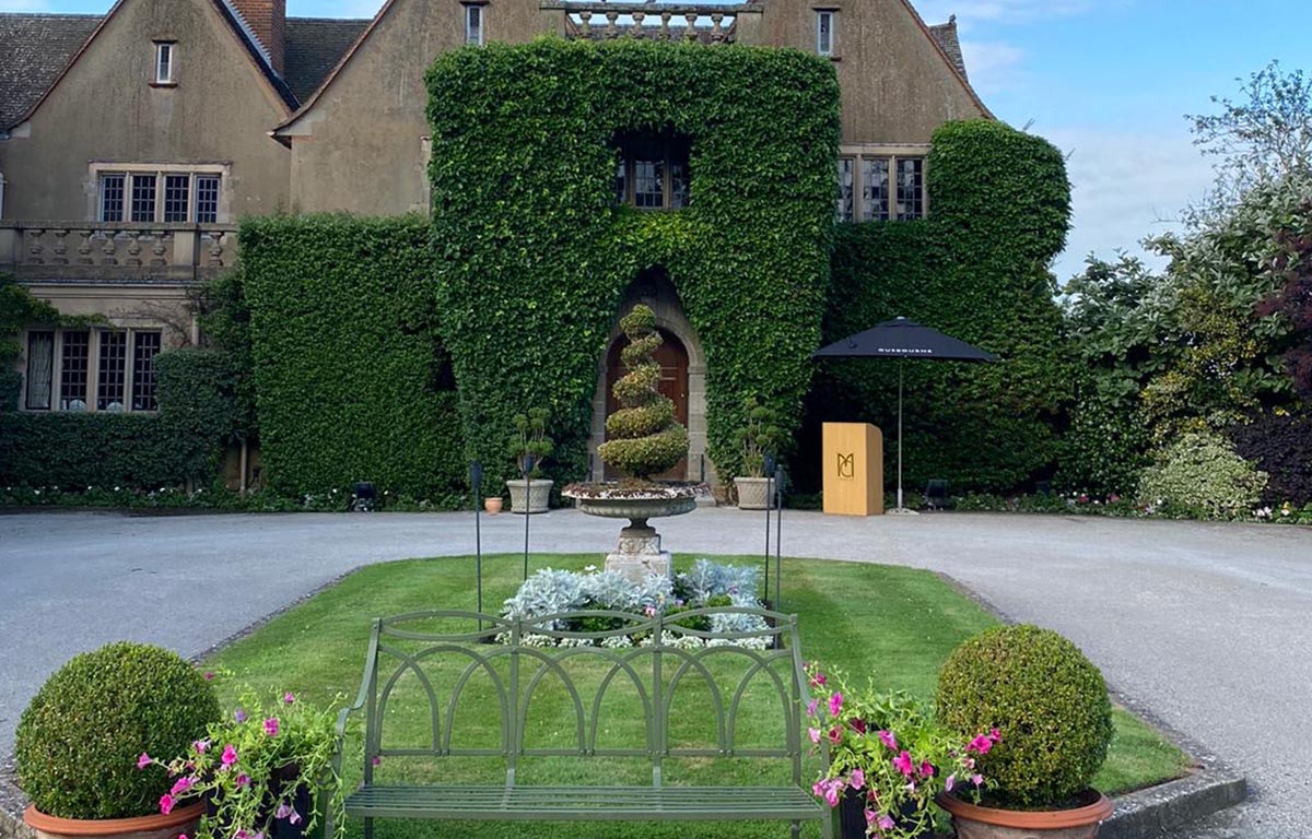 MalloryCourt's tweet photo. So excited to announce our re-opening today. We really do look forward to seeing you all #Warwickshire #Relais  #ShakespearesEngland #LoveEden #welcomeback #Excited https://t.co/Z0QKbgDb7n