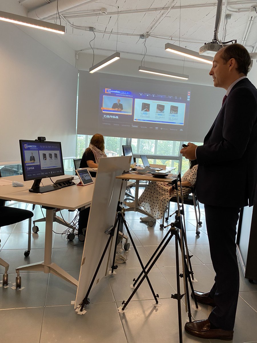 CARSA_Group's tweet photo. David Vidal de @CARSA_Group presenta las actividades en la #innovaliaweek @Innovalia_group https://t.co/XoQqeQqGCe
