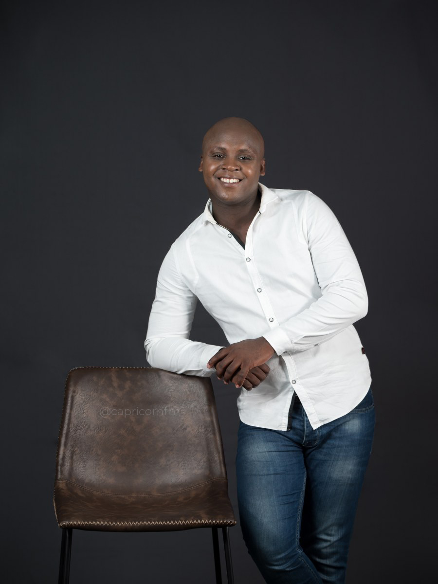 CapricornFM's tweet photo. Your face, @CliffordMang is still holding down the fort on the #SportPrecinct. Tune in and get an update of all thatβs happening in the Sport world. https://t.co/qTN1z4xibQ