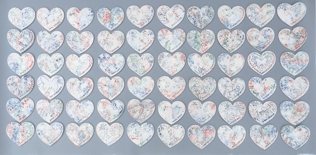 LondonPotters's tweet photo. It's complete! @LondonPotters member @faydewinter has finished her Hearts for Heroes #ceramicinstallation for #teamimagineers commemorating loved ones and giving thanks to #NHSheroes #EveryDayHeroes Materials kindly donated by @potclays β€οΈππ§‘πππ
#promotingceramics https://t.co/I87MeOv3dl