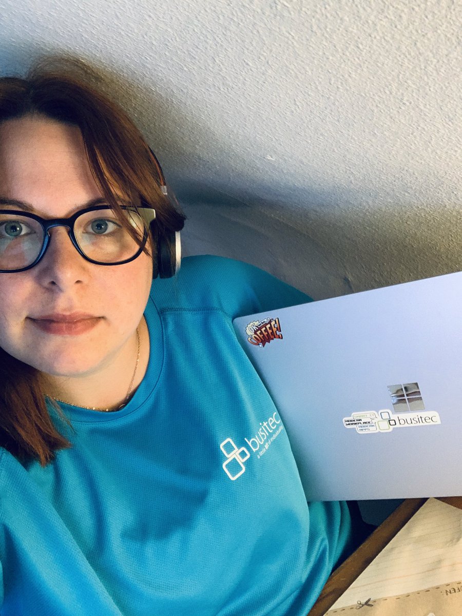 ReSi50302253's tweet photo. Im Partnerlook mit meinem #surface  🥰 @busitecGmbH 

Ich liebe dieses blau 😍
#busitec #mysurfaceandme #loveit https://t.co/TbMEnUbqdg