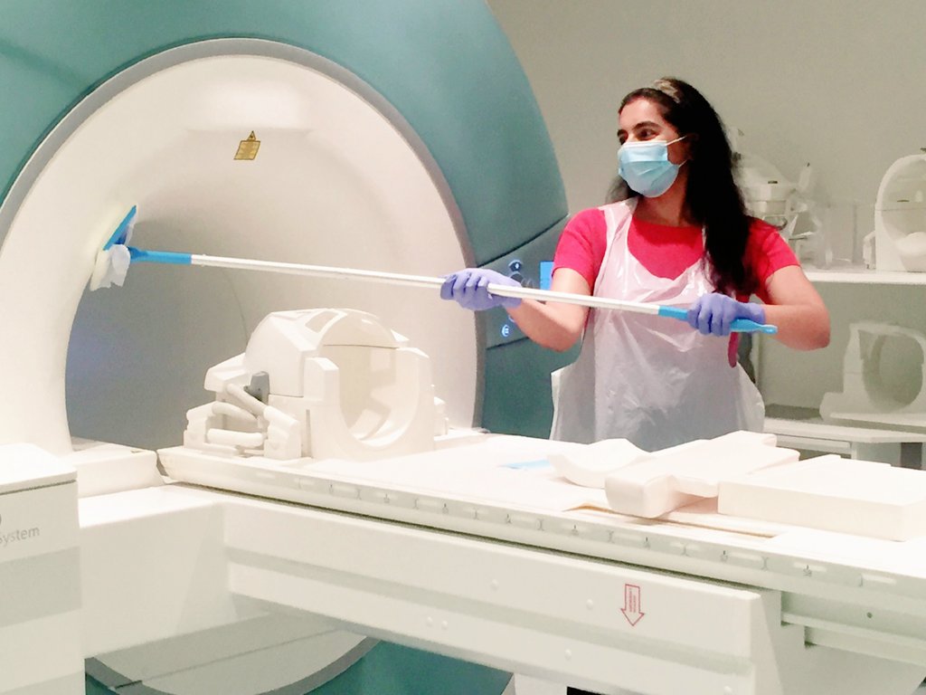 fMRI_Imaging's tweet photo. Goodbye to CAUTION wet floors!
Hello to CAUTION wet bores!
COVID made Radiographers transform to Cleanographers!
#FlashSpeedMop #covid19 #NewNormal2020 #mricleaning #mrisafetycomesfirst @SiemensHealth
@aston_brain @TheCHBH https://t.co/bwPEsGbSyM