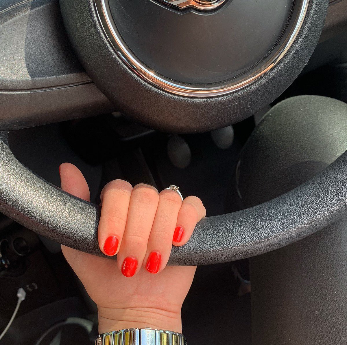 JohnAndGinger's tweet photo. Gorgeous set of nails😍
.
OPI Gel - Cajun Shrimp ❤️
.
Price - £25
.
#johnandginger #shorehambeach #shorehamairport #brightoncityairport #shorehamharbour #shorehamlife #shoreham #shorehambysea #opigelnailsuk #opiuk https://t.co/r5mZagcvre