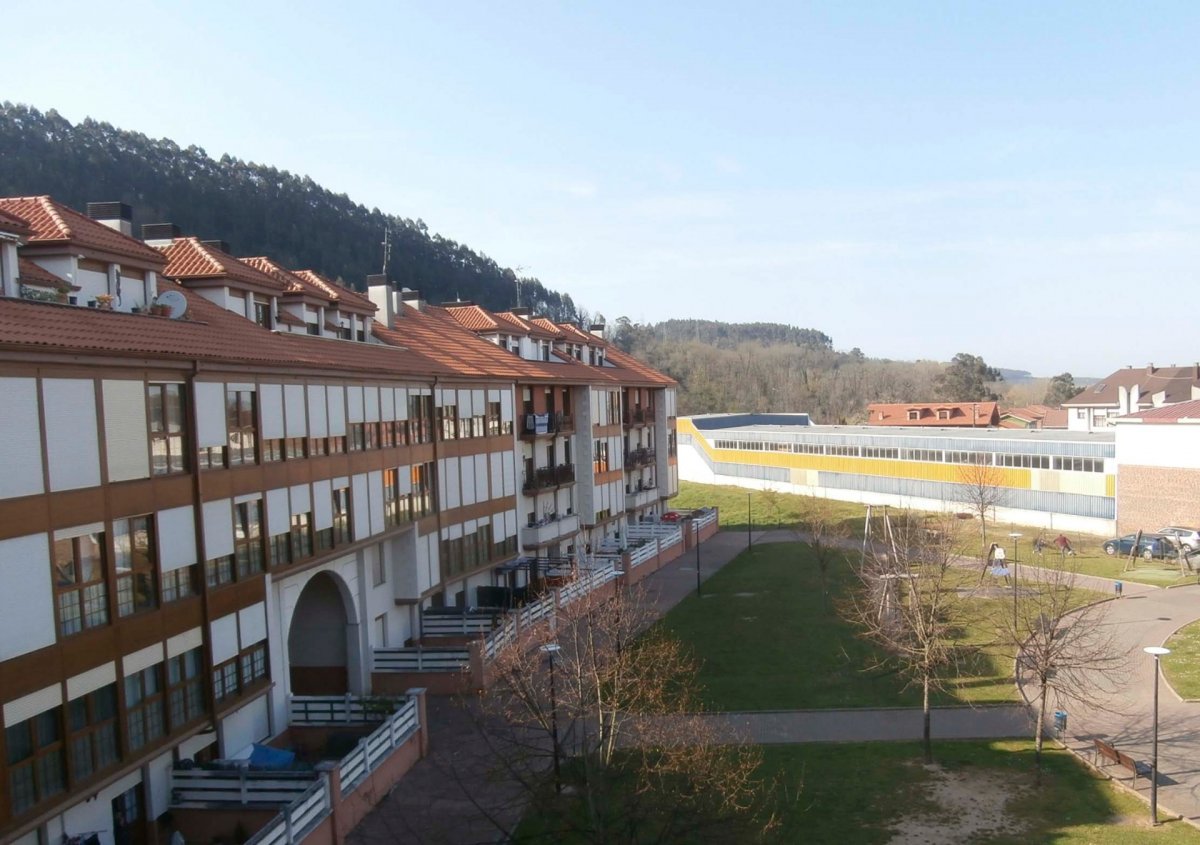 ibarrio's tweet photo. #Piso en #venta en #Cartes, #Cantabria

Ubicado en Santiago de Cartes
Superficie: 79m2
Precio: 88.000€

2🛏1🛁
Ascensor+Garaje+ Calefacción

#InmobiliariaBarrio
☎️ 942 881 331

https://t.co/SmpOPFBYws  

#Casa #Santander #Torrelavega #Realestate #BienesRaices #Pisos https://t.co/zPBBSzpDku