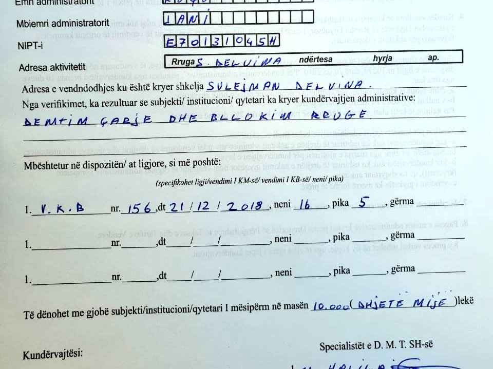 AMKTirane's tweet photo. Bashkimi bën fuqinë👊Çdo ditë në shërbim të qyterarëve & hapësirave të komunitetit👨👩👧👦 për të vënë në vend rregullin👷♂️📝 #AMK #TaskForca https://t.co/YkVSAdyqCA