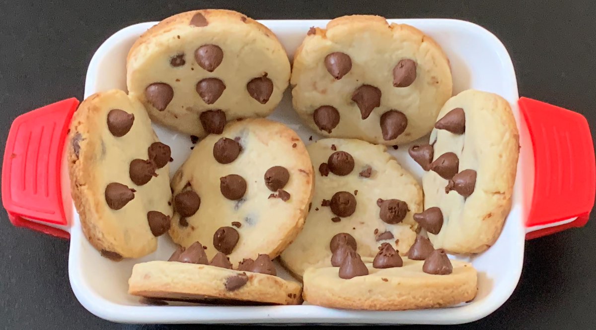 fantasy_cooking's tweet photo. How To Make Perfect And Easy Chocolate Chip Cookies Without Eggs | Crunc... https://t.co/abAnhOsfL2 via @YouTube https://t.co/38TEgWCIxt