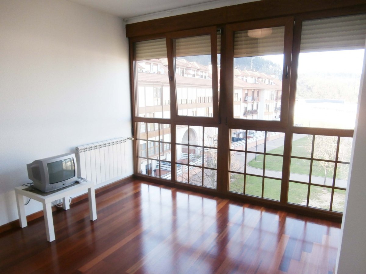 ibarrio's tweet photo. #Piso en #venta en #Cartes, #Cantabria
Precio: 88.000€

Ubicado en Santiago de Cartes
Superficie: 79m2

2🛏1🛁
Ascensor+Garaje+Calefacción

#InmobiliariaBarrio
☎️ 942 881 331

https://t.co/SmpOPFBYws 

#Casa #Santander #Torrelavega #Suances #Inmueble #Realestate #Casas #Pisos https://t.co/vl2lF39eWb
