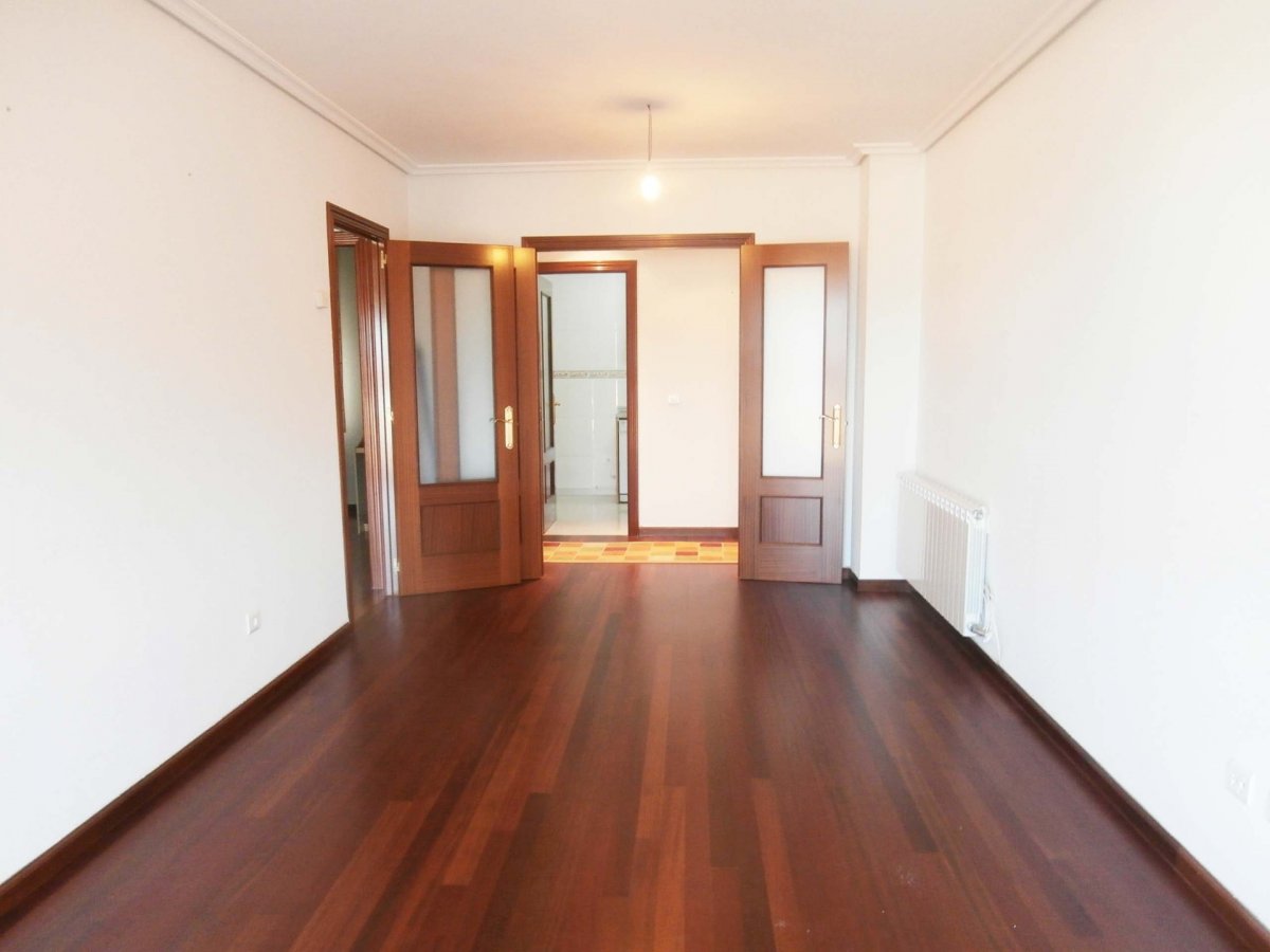 ibarrio's tweet photo. #Piso en #venta en #Cartes, #Cantabria
Precio: 88.000€

Ubicado en Santiago de Cartes
Superficie: 79m2

2🛏1🛁
Ascensor+Garaje+Calefacción

#InmobiliariaBarrio
☎️ 942 881 331

https://t.co/SmpOPFBYws 

#Casa #Santander #Torrelavega #Suances #Inmueble #Realestate #Casas #Pisos https://t.co/vl2lF39eWb