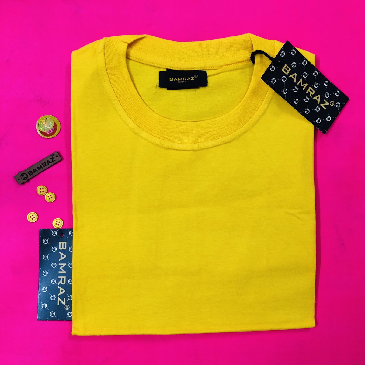 bamrazIndia's tweet photo. ⛈☔️BIG MONSOON SALE⛈☔️
~~~~~~~~~~~~~~~~~~~~~~~~
🛍🛍🛍17th TO 27th JULY 🛍🛍🛍
🛍PICK ANY ONE AT ₹220 only🛍

BAMRAZ Regular Fit Round Neck T-Shirt 

SIZES AVAILABLE = M - L - XL - XXL

For order :- Whatsapp us on +919599474887
Chat with us on our page 24/7 https://t.co/hTWvYnoRgn
